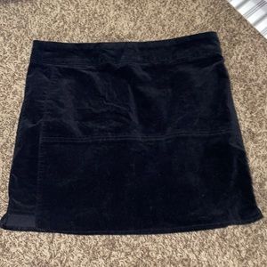 Forever 21 black suede/velvet mid-rise mini skirt
